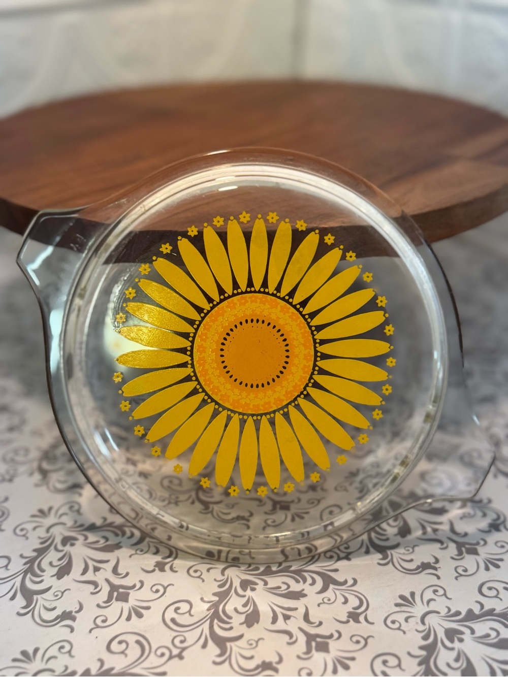 Vintage Pyrex Glass Daisy Lid